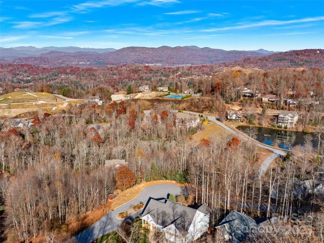 99999 Bay Laurel Lane, Hendersonville, NC 28791