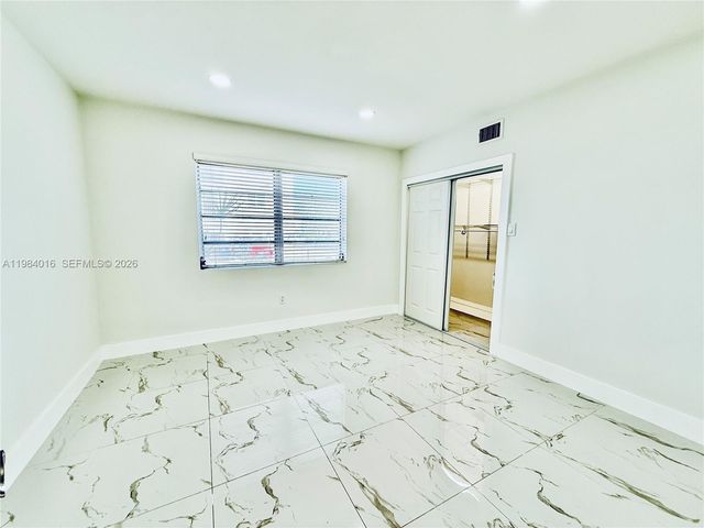 617 SW 11th St 14E, Miami, FL 33129