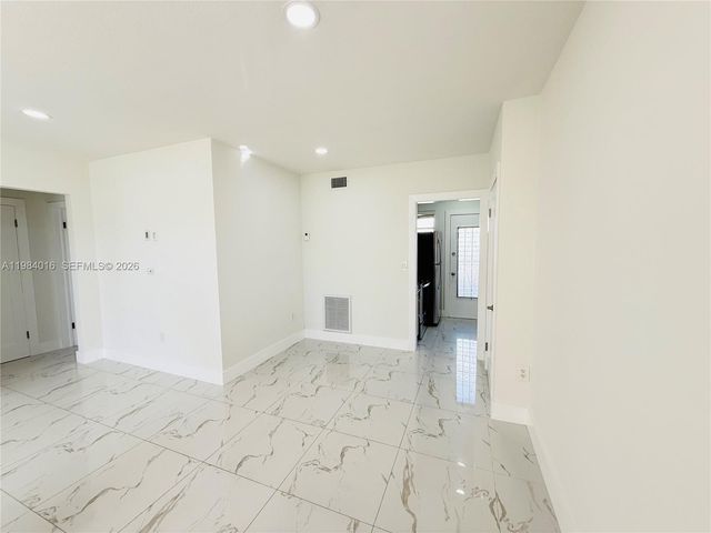 617 SW 11th St 14E, Miami, FL 33129