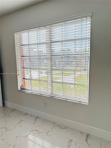 617 SW 11th St 14E, Miami, FL 33129