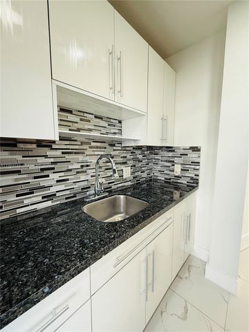 617 SW 11th St 14E, Miami, FL 33129