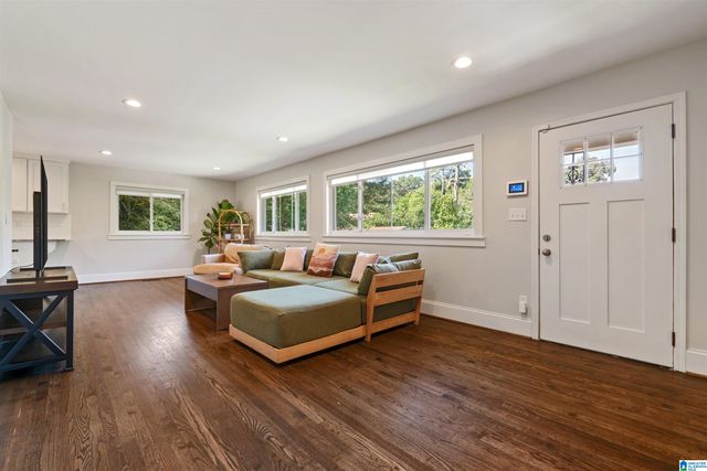 1963 4TH PLACE S, Birmingham, AL 35205