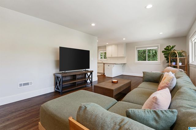 1963 4TH PLACE S, Birmingham, AL 35205