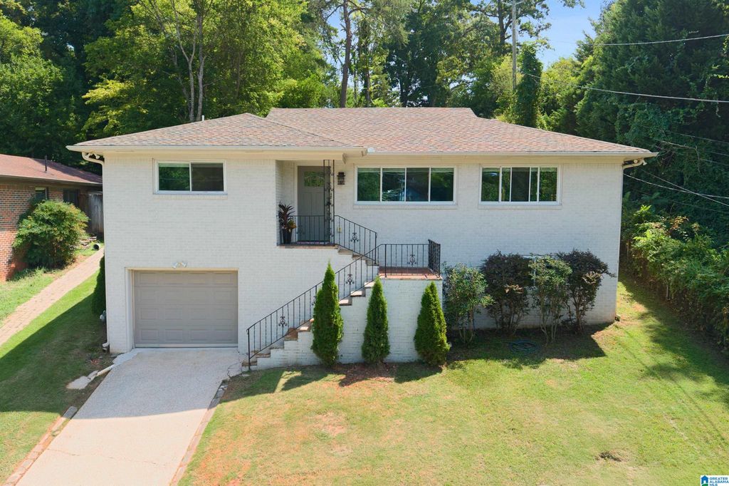 1963 4TH PLACE S, Birmingham, AL 35205