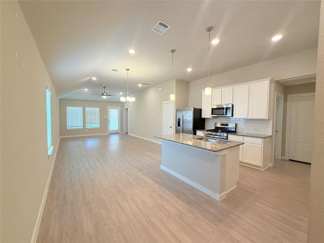 3331 Trail View Drive, Rosenberg, TX 77471