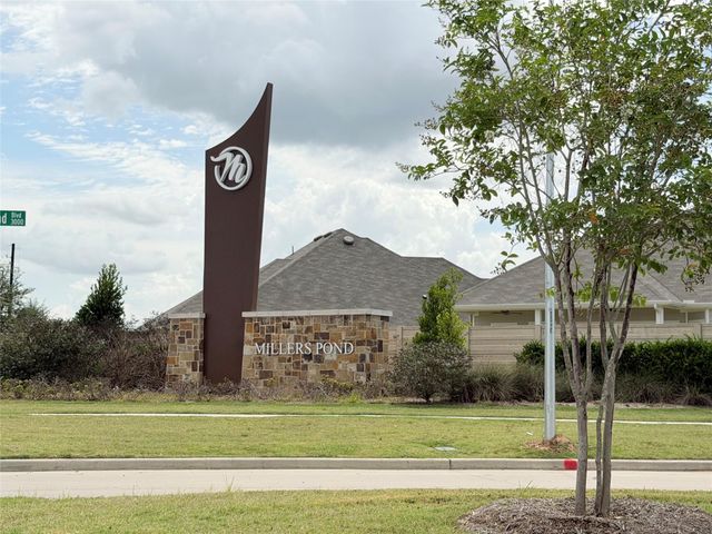 3331 Trail View Drive, Rosenberg, TX 77471