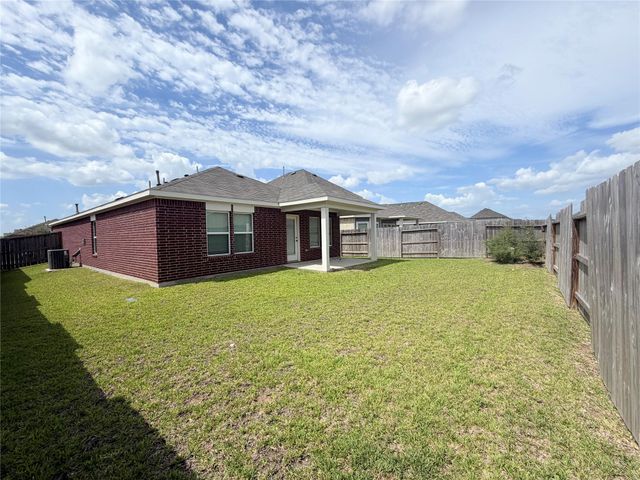 3331 Trail View Drive, Rosenberg, TX 77471