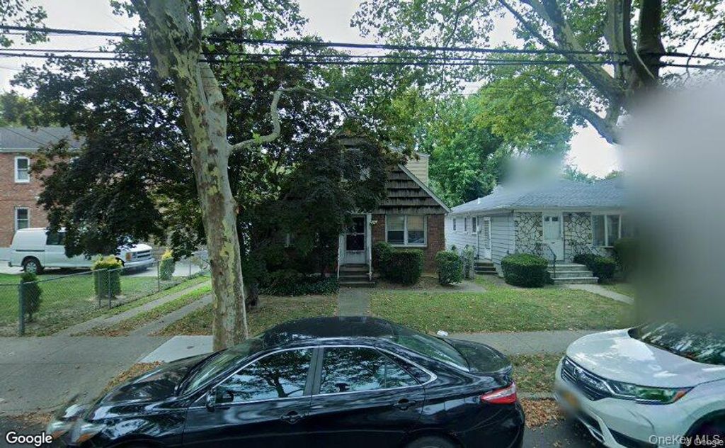 15840 73rd Avenue, Fresh Meadows, NY 11366