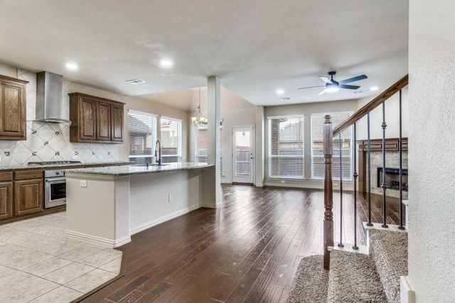 911 Melshire Drive, Garland, TX 75040