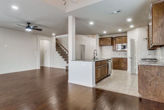 911 Melshire Drive, Garland, TX 75040