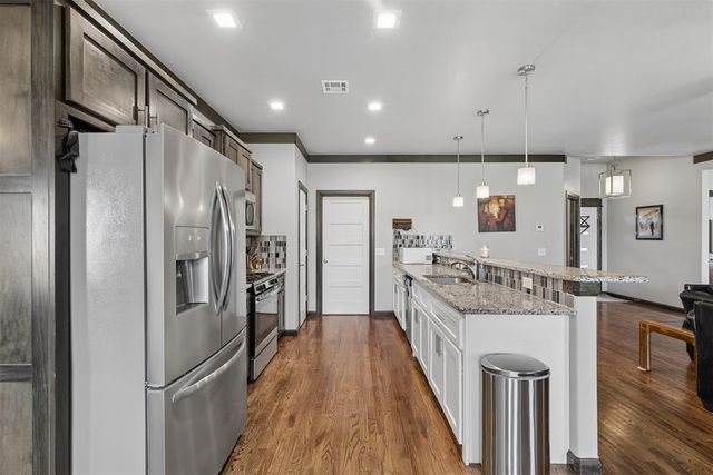 6116 Beverly Hills Drive, Edmond, OK 73034
