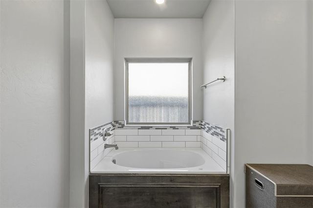 6116 Beverly Hills Drive, Edmond, OK 73034