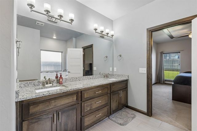 6116 Beverly Hills Drive, Edmond, OK 73034