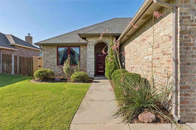 6116 Beverly Hills Drive, Edmond, OK 73034