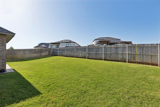 6116 Beverly Hills Drive, Edmond, OK 73034