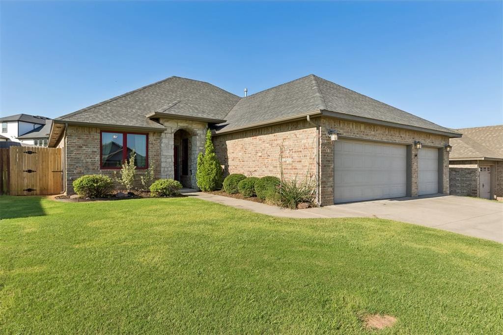 6116 Beverly Hills Drive, Edmond, OK 73034