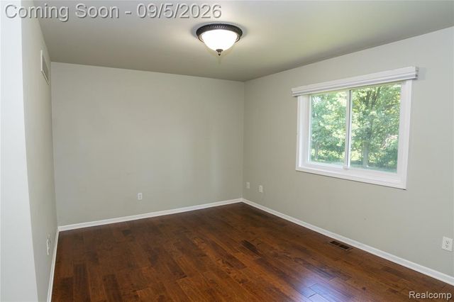 50576 Commons Drive, Macomb, MI 48042