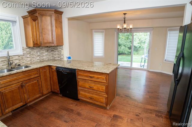 50576 Commons Drive, Macomb, MI 48042