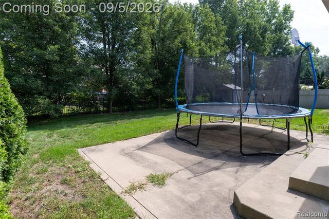 50576 Commons Drive, Macomb, MI 48042