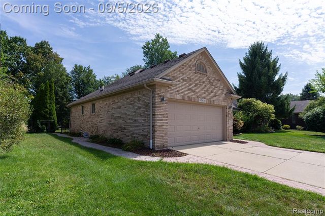 50576 Commons Drive, Macomb, MI 48042