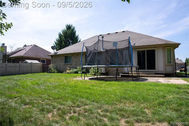 50576 Commons Drive, Macomb, MI 48042