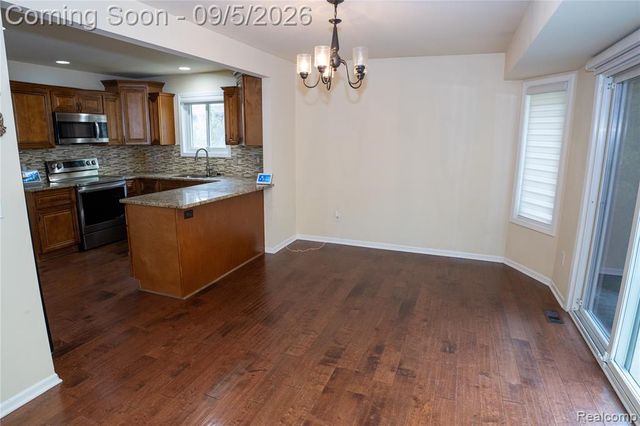 50576 Commons Drive, Macomb, MI 48042