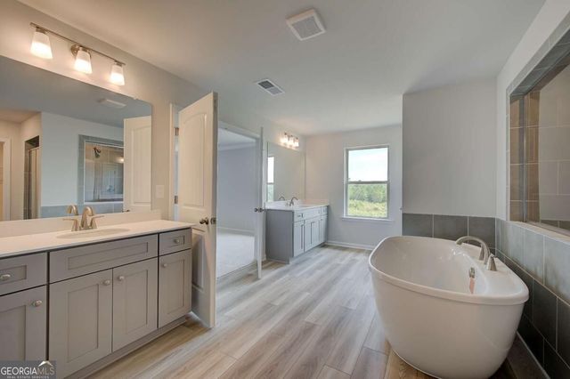745 Dunlake Way, Locust Grove, GA 30248