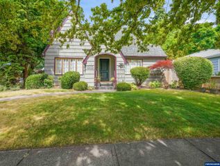 1515 19th St NE, Salem, OR 97301