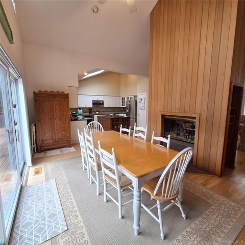 7 Clay Pit Road, Remsenburg, NY 11960