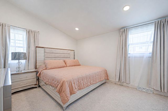 16 Riviera Parkway, Lindenhurst, NY 11757