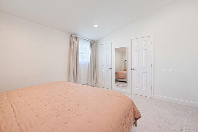 16 Riviera Parkway, Lindenhurst, NY 11757