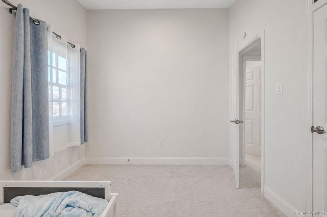 16 Riviera Parkway, Lindenhurst, NY 11757