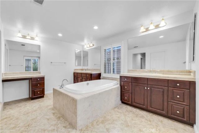 7862 Holland Park Ct, Chino, CA 91708