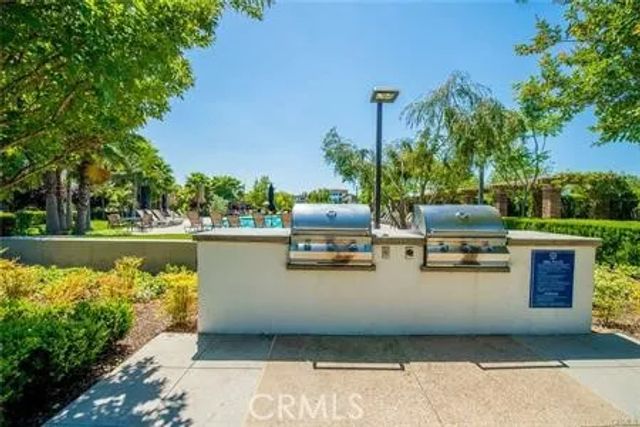 7862 Holland Park Ct, Chino, CA 91708