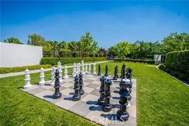 7862 Holland Park Ct, Chino, CA 91708