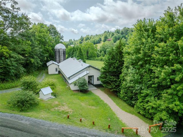 305 & 317 Sluder Branch Road, Leicester, NC 28747