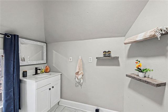 2922 E 29th Street, Kansas City, MO 64128