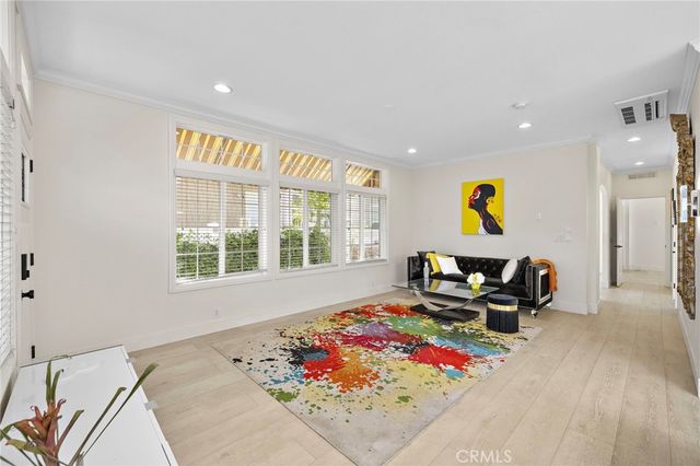 252 Mayflower, Newport Beach, CA 92660