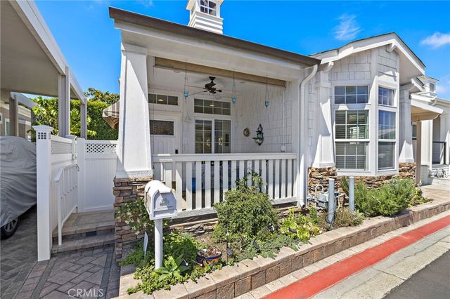 252 Mayflower, Newport Beach, CA 92660