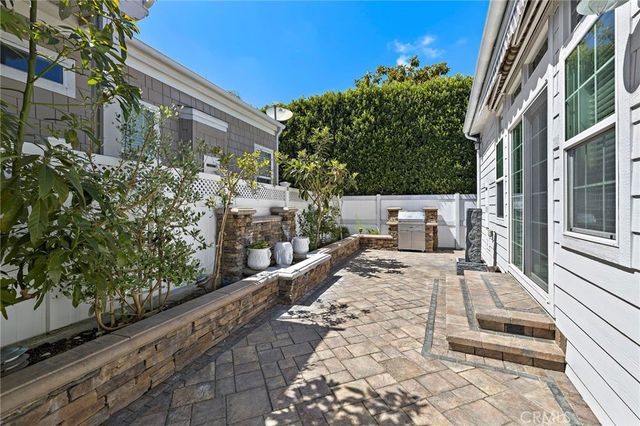 252 Mayflower, Newport Beach, CA 92660