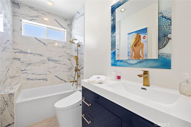 252 Mayflower, Newport Beach, CA 92660