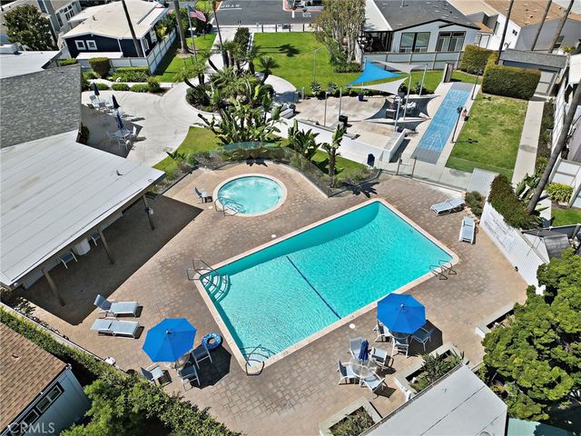 252 Mayflower, Newport Beach, CA 92660