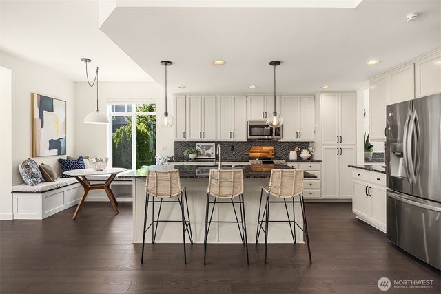 2933 NE Marquette Way, Issaquah, WA 98029