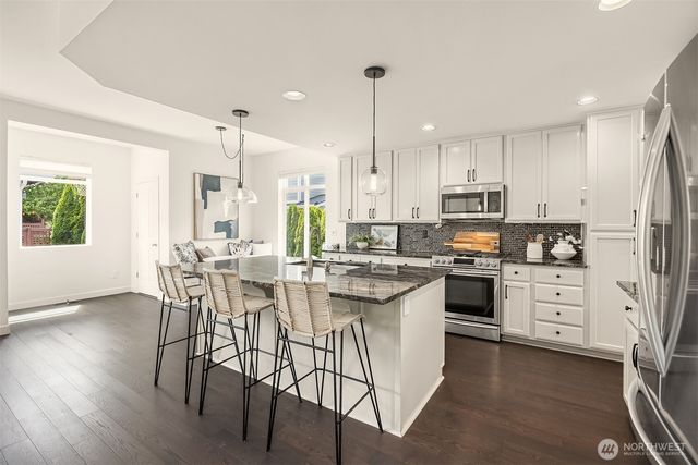 2933 NE Marquette Way, Issaquah, WA 98029