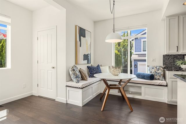2933 NE Marquette Way, Issaquah, WA 98029