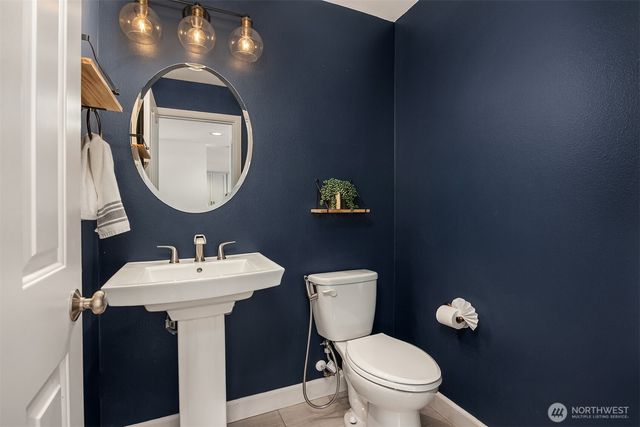 2933 NE Marquette Way, Issaquah, WA 98029