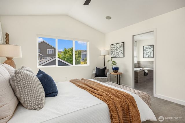 2933 NE Marquette Way, Issaquah, WA 98029