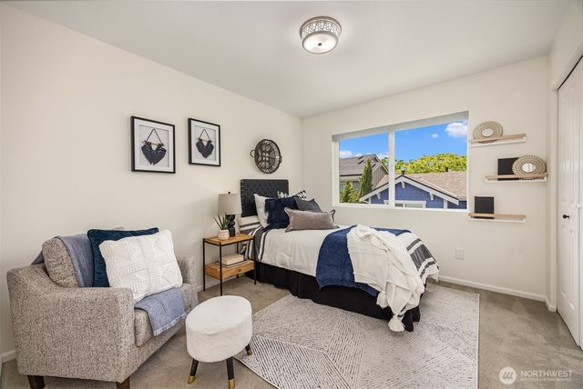 2933 NE Marquette Way, Issaquah, WA 98029