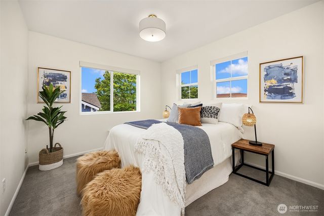 2933 NE Marquette Way, Issaquah, WA 98029