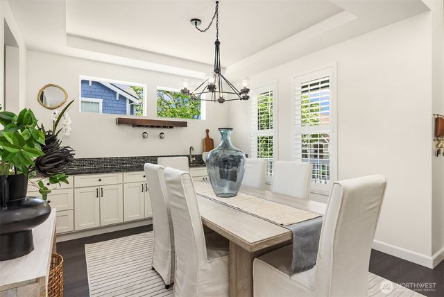 2933 NE Marquette Way, Issaquah, WA 98029